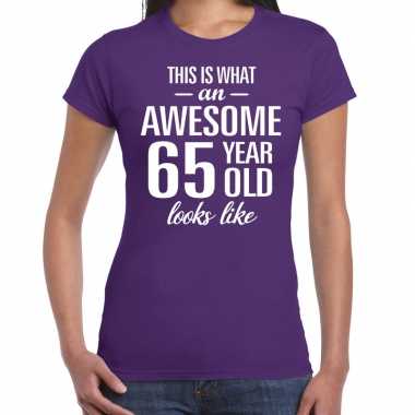 Awesome 65 year / verjaardag cadeau t-shirt paars voor dames