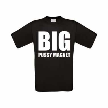 Big pussy magnet fun grote maten t-shirt zwart heren