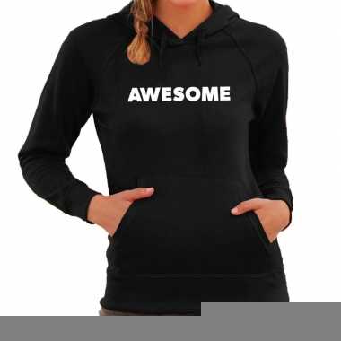 Hooded sweater zwart met awesome bedrukking voor dames
