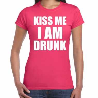 Roze kiss me i am drunk shirt - fun t-shirt voor dames