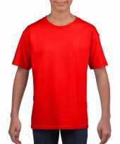 Basic kinder shirt voor meisjes en jongens met ronde hals rood van katoen